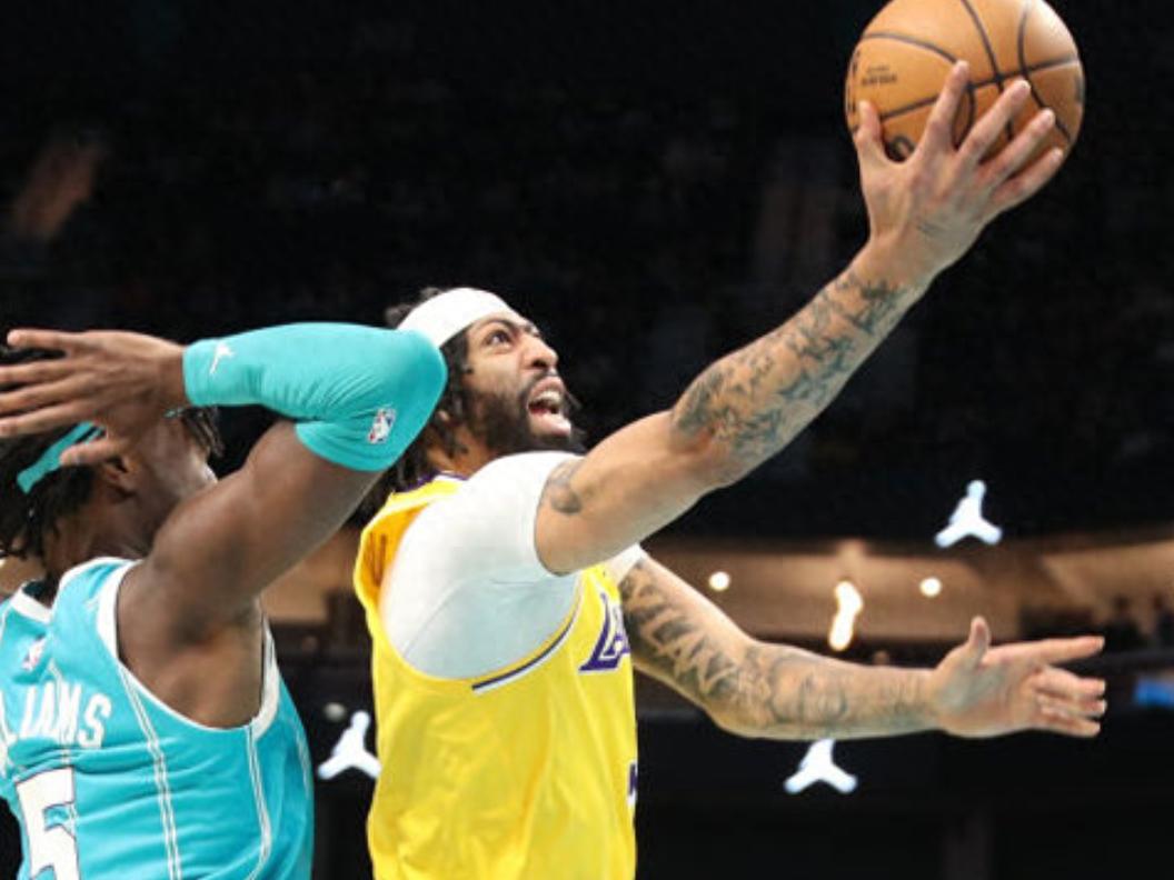 华体会下载-球星比赛状态飙升，带领球队豪取胜利的简单介绍  第1张